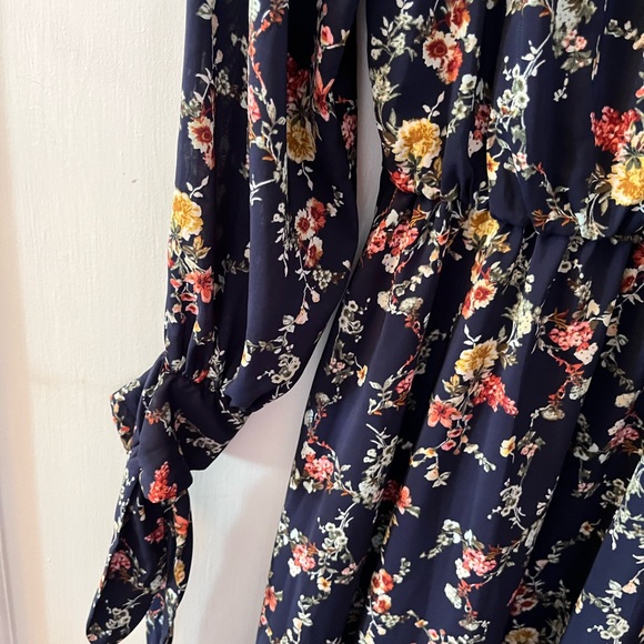 Gal meets Glam Bonnie - Picture 5 of 9